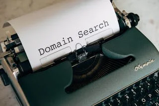 Domain Name क्या है: सही Domain कैसे चुनें(Beginner Guide)